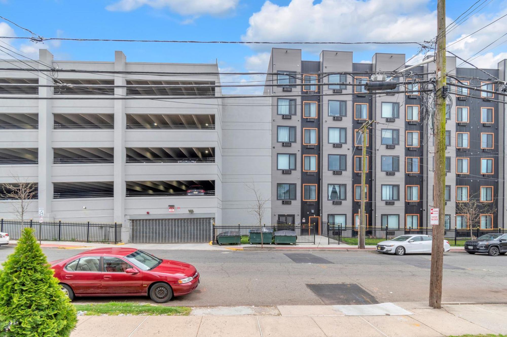 Apartmán Royal Oasis Indoor Pool, Free Parking, Near Nyc Elizabeth Exteriér fotografie