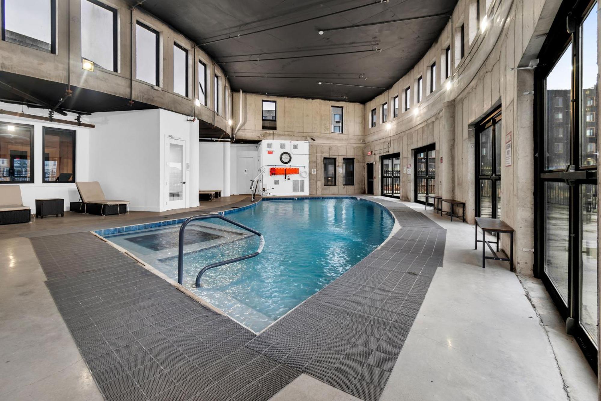 Apartmán Royal Oasis Indoor Pool, Free Parking, Near Nyc Elizabeth Exteriér fotografie